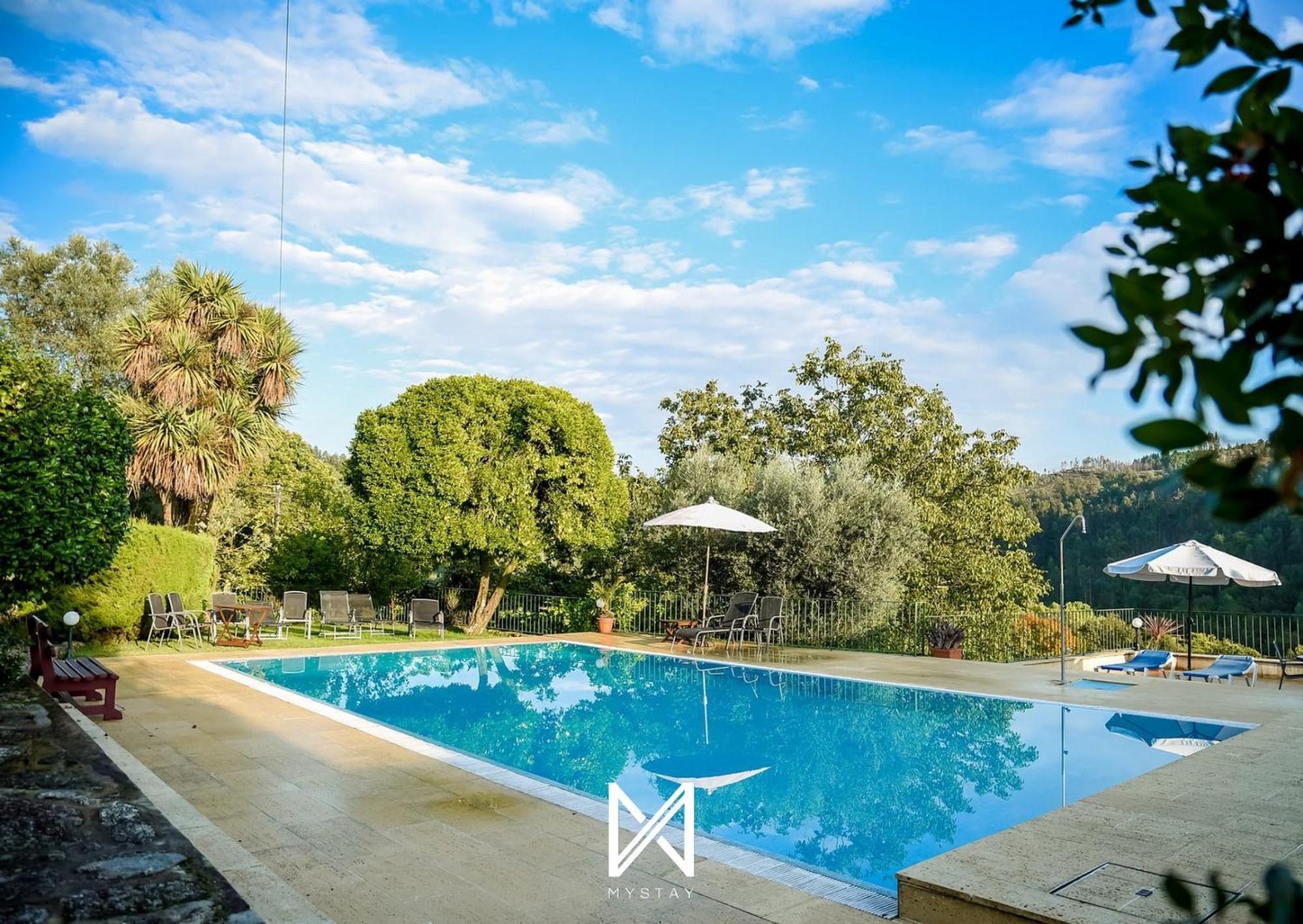 Mystay - Quinta Dos Vieiras Mosteiro  Luaran gambar